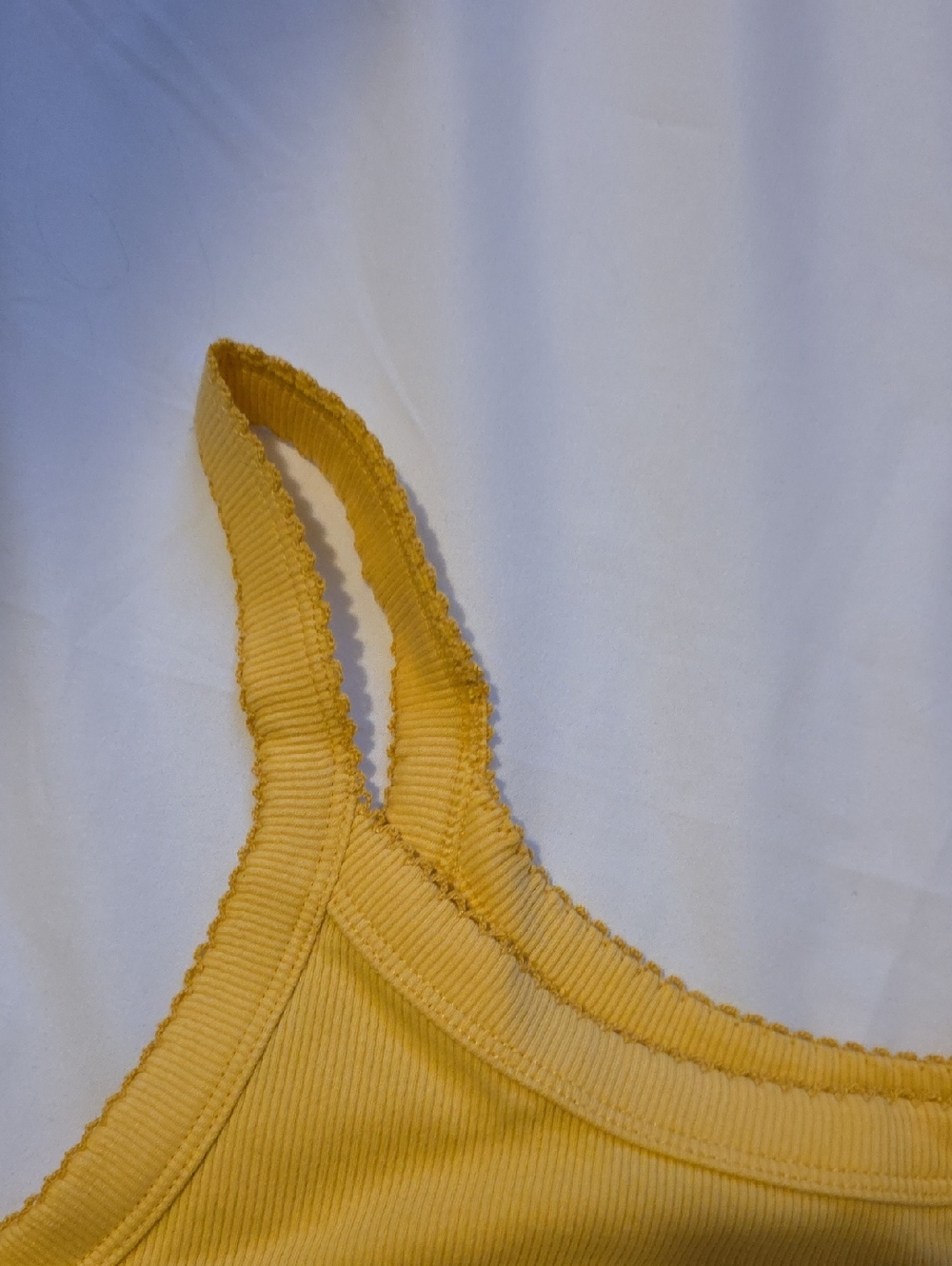 ❣️5 For $20❣️Old Navy Yellow Ribbed Tank Camisole - Picture 2 of 5